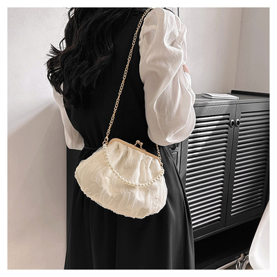 2024 NEW RETRO FAIRY SOLID COLOR SMALL BAG WHITE HAND HAND BAG PEARL 여자들의 직선 직물