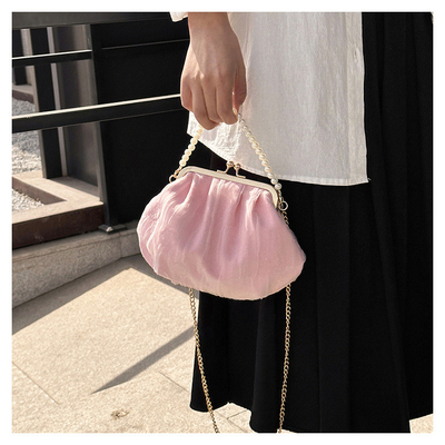 2024 NEW RETRO FAIRY SOLID COLOR SMALL BAG WHITE HAND HAND BAG PEARL 여자들의 직선 직물