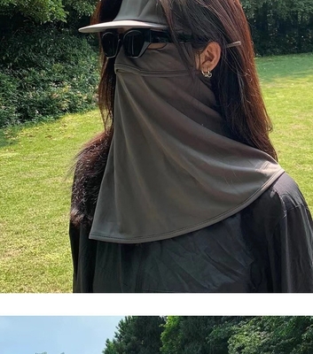 인터넷 연예인의 폭발은 얼굴 전체를 덮고 자외선을 예방합니다.