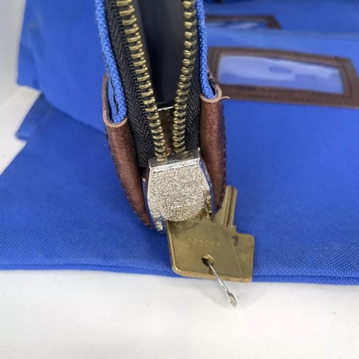 예금 은행 지퍼 가방 두 개의 열쇠와 함께 ID 가방 청구서 가방 은행 철수 가방
