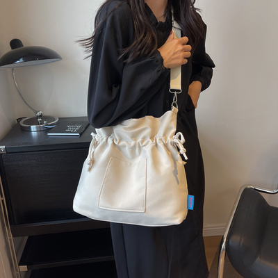 캔버스 TOTE BAG 스트리트 패션 대용량 어깨 가방 남성과 여성의 클래스 크로스 보디 가방 옷 가방 가방