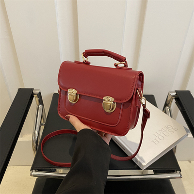 SENIOR SENSE OF RETRO SMALL BAG WOMEN 2024 NEW SUMMER FASHION FOREIGN STYLE SHOULDER BAG 소형, 모든 것이 없던 핸드백