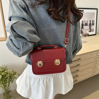 SENIOR SENSE OF RETRO SMALL BAG WOMEN 2024 NEW SUMMER FASHION FOREIGN STYLE SHOULDER BAG 소형, 모든 것이 없던 핸드백