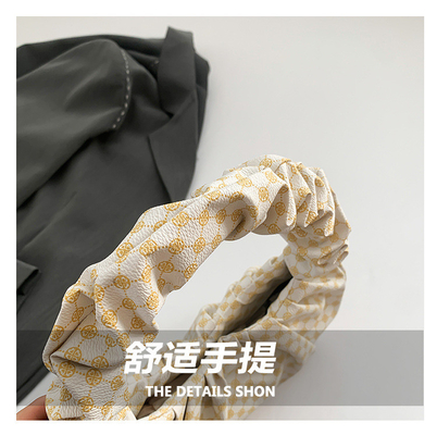 여성용 가방 트렌드 새로운 트렌드 INS 트렌드 모든 것 한 가지 어깨 가방 봄과 여름 패션 클라우드 폴드 가방
