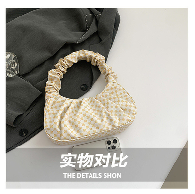 여성용 가방 트렌드 새로운 트렌드 INS 트렌드 모든 것 한 가지 어깨 가방 봄과 여름 패션 클라우드 폴드 가방