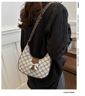 팔 아래 가방 ARC DE TRIOMPHE BAG 여성 봄과 여름 어깨 가방 모든 것 중 하나 Crescent BAG SENIOR SENSE retro CROSSB