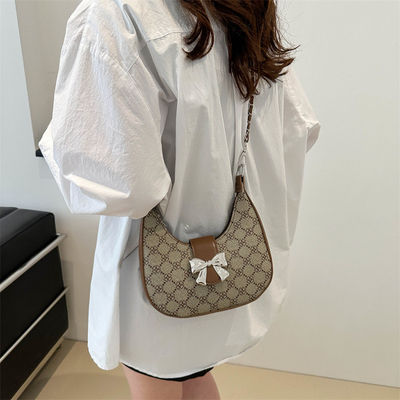 팔 아래 가방 ARC DE TRIOMPHE BAG 여성 봄과 여름 어깨 가방 모든 것 중 하나 Crescent BAG SENIOR SENSE retro CROSSB