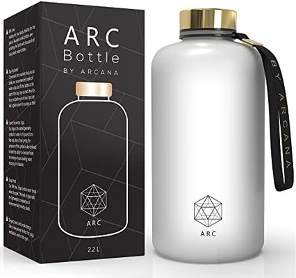 시간 표시가 있는 ARCANA 아크 물병 - 마실 시간이 있는 동기 부여 물병 - BPA 없는 얼음 플라스틱
