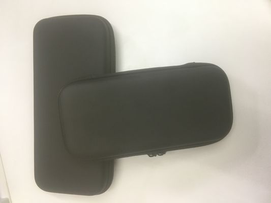 가벼운 EVA 하드 케이스는 벨벳 인라인과 PU 가죽 덮개로 면도기와 게임 및 전자 장치에 대한 보호를 제공합니다.