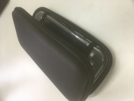 가벼운 EVA 하드 케이스는 벨벳 인라인과 PU 가죽 덮개로 면도기와 게임 및 전자 장치에 대한 보호를 제공합니다.