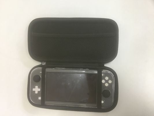 가벼운 EVA 하드 케이스는 벨벳 인라인과 PU 가죽 덮개로 면도기와 게임 및 전자 장치에 대한 보호를 제공합니다.